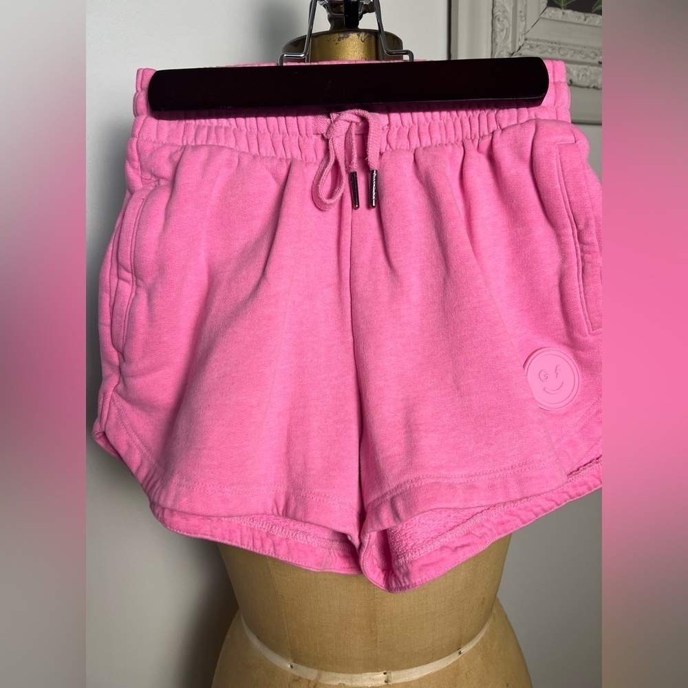 Gilly Hicks xxs pink knit shorts with pockets
